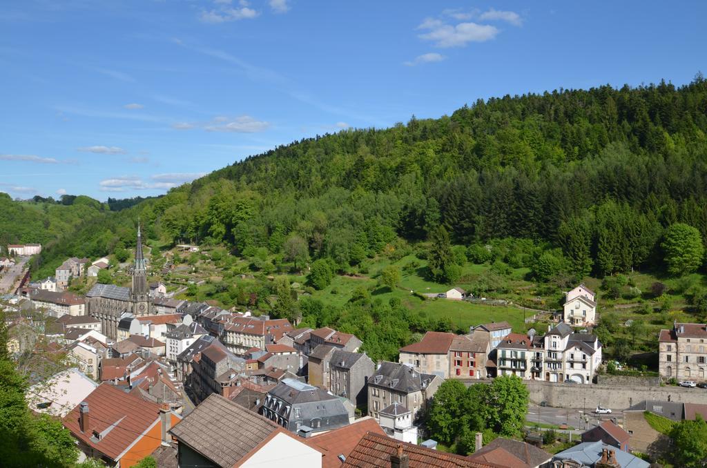 L'Empereur, Sa Femme Et Le Petit Prince Plombières-les-Bains Exterior foto